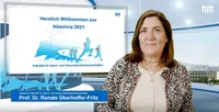 Prof. Dr. Renate Oberhoffer-Fritz, die Dekanin der Fakultät, begrüßte die Zuschauer_innen der Online-Absolvia