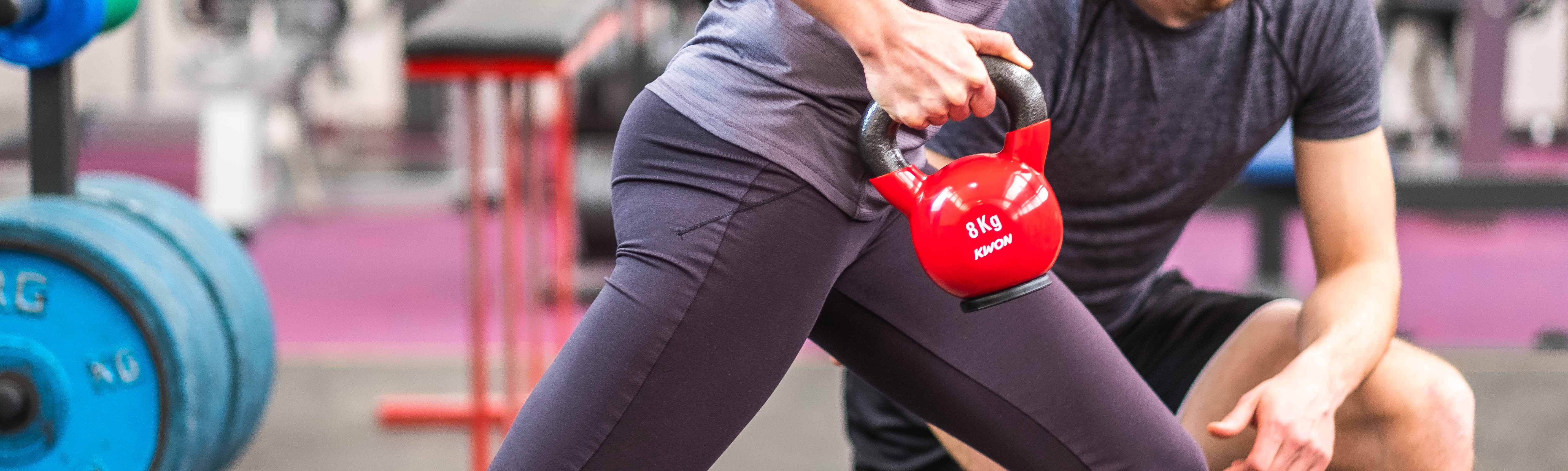 Exercise with a kettlebell 